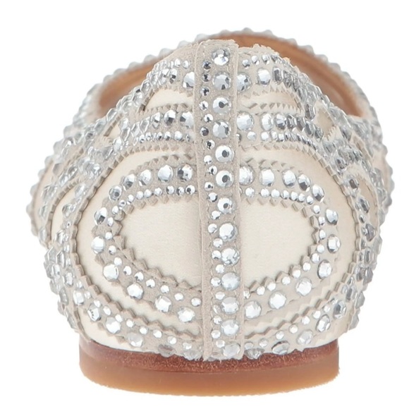 Badgley Mischka Gigi size 9.5 WIDE width, in ivory, NWT - Picture 9 of 12